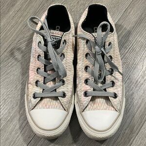 Converse Prism Print Canvas All Stars 
size 6
